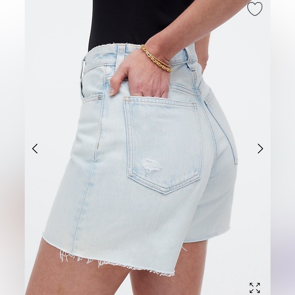 Madewell the Curvy '90s Mid-Length Jean Short in Pearlman Wash